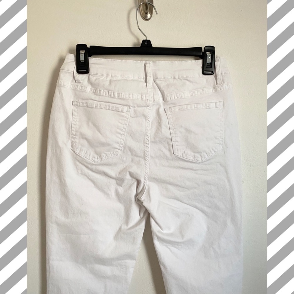 NWT Women’s White Denim Jeans - Picture 3 of 4
